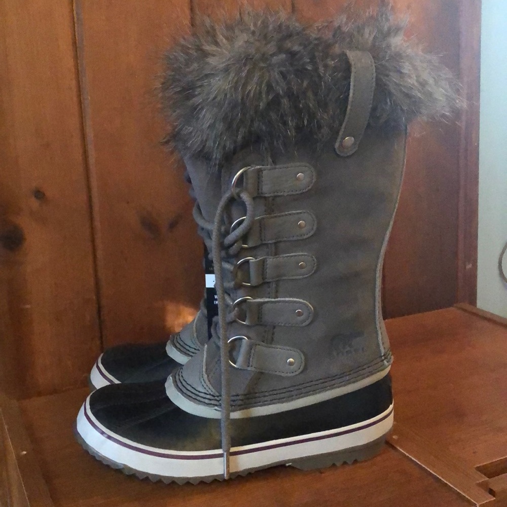 Sorel Joan of Artic Boots NWOT